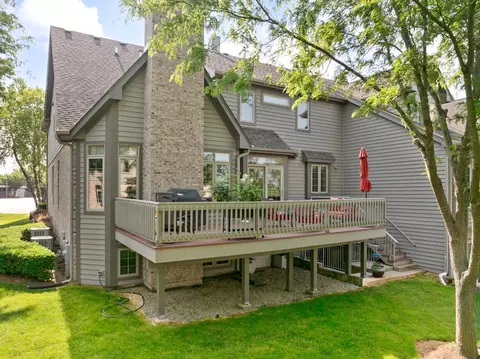 Exterior - 1835 Rizzi Ln, Bartlett, IL 60103 photo 4 of 8