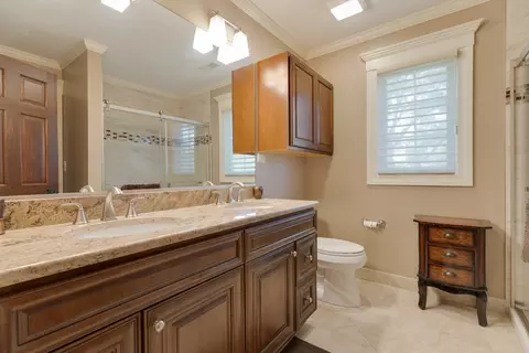 Bath - 1835 Rizzi Ln, Bartlett, IL 60103 photo 4 of 5