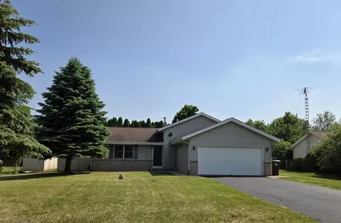 5852 Longest Dr, South Beloit, IL 61080