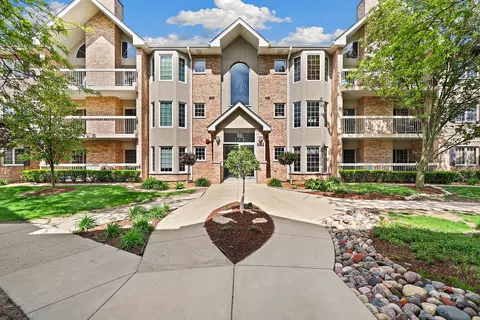 7779 Bristol Park Dr #1SW, Tinley Park, IL 60477