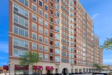 77 S Evergreen Ave #707, Arlington Heights, IL 60005