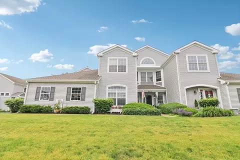 245 Grays Dr, Oswego, IL 60543