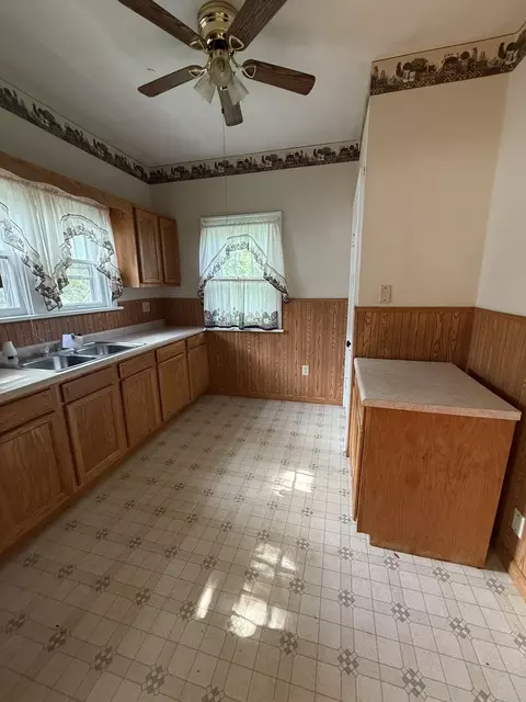 1707 W 3rd St, Dixon, IL 61021 photo 12