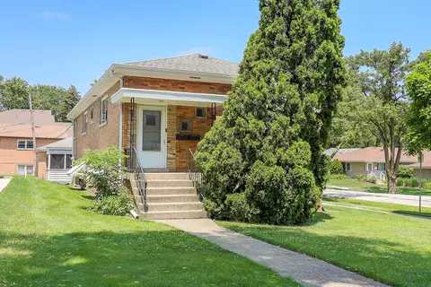 300 Burlington Ave, Downers Grove, IL 60515