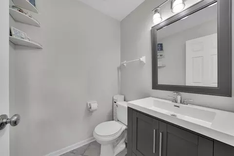 Bath - 991 Willow St, Itasca, IL 60143 photo 1 of 3