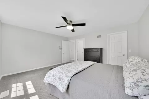 Bedroom - 991 Willow St, Itasca, IL 60143 photo 4 of 6