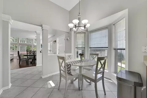 Dining - 991 Willow St, Itasca, IL 60143 photo 2 of 3