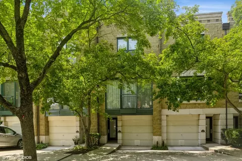 1616 N Mohawk St, Chicago, IL 60614