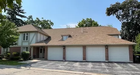 5814 Wolf Rd #B-2, Western Springs, IL 60558