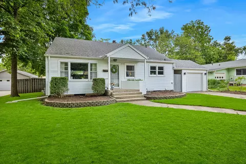 1005 N Walnut St, Normal, IL 61761