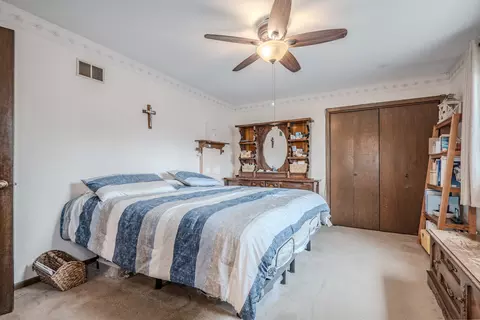 Bedroom - 14322 Kolin Ave, Midlothian, IL 60445 photo 1 of 3