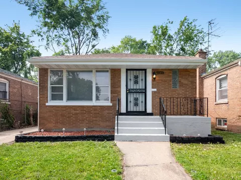 142 W Brayton St, Chicago, IL 60628
