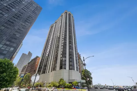 990 N Lake Shore Dr #10A, Chicago, IL 60611