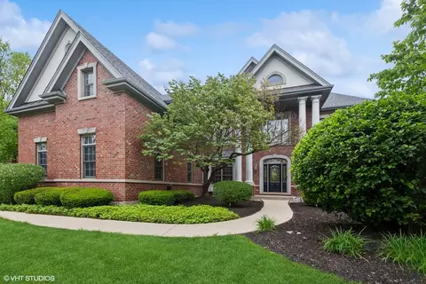 39 S W445 S Mathewson Ln, Geneva, IL 60134