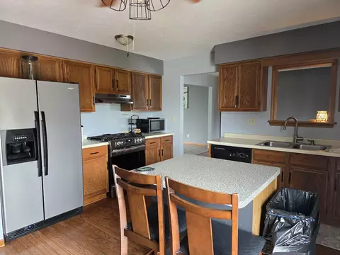9915 Applegate Dr, Roscoe, IL 61073 photo 9