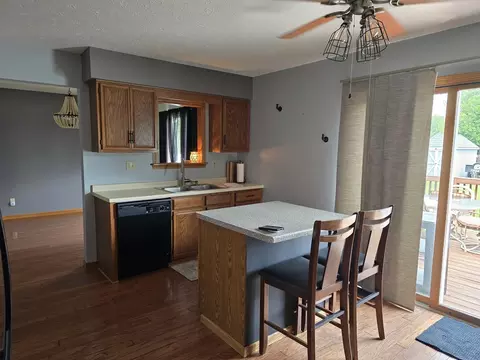 9915 Applegate Dr, Roscoe, IL 61073 photo 8