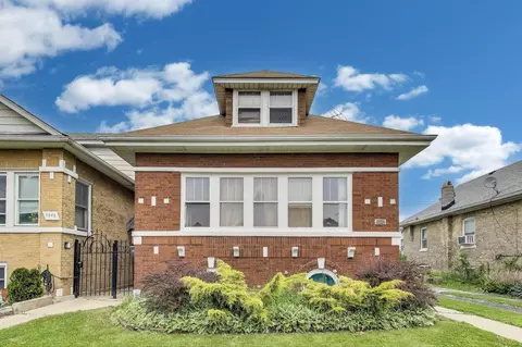 5042 W Wolfram St, Chicago, IL 60641