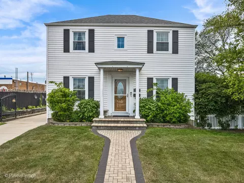 7215 W Foster Ave, Harwood Heights, IL 60706