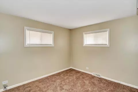 Bedroom - 3102 Stafford Dr, Markham, IL 60428 photo 6 of 6