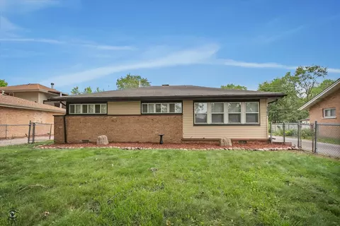 3102 Stafford Dr, Markham, IL 60428