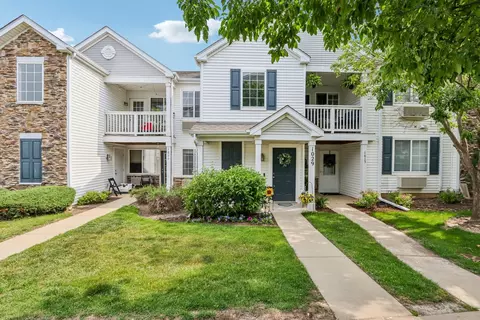 1013 Silverstone Dr #1013, Carpentersville, IL 60110