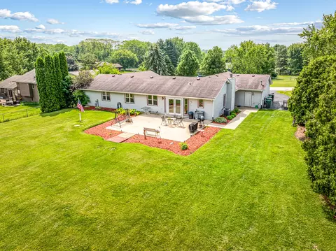 9650 Edgefield Rd, Roscoe, IL 61073 photo 52