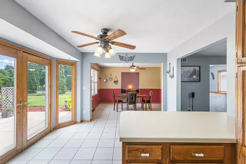 9650 Edgefield Rd, Roscoe, IL 61073 photo 13