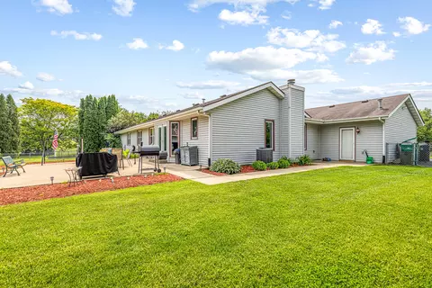 9650 Edgefield Rd, Roscoe, IL 61073 photo 42