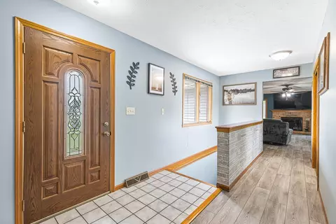 9650 Edgefield Rd, Roscoe, IL 61073 photo 6