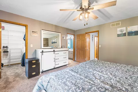 9650 Edgefield Rd, Roscoe, IL 61073 photo 21