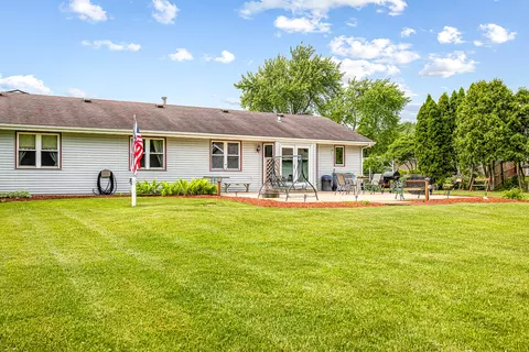 9650 Edgefield Rd, Roscoe, IL 61073 photo 38