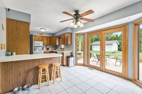 9650 Edgefield Rd, Roscoe, IL 61073 photo 9