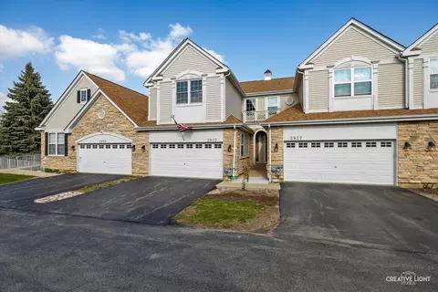 2935 Talaga Dr, Algonquin, IL 60102