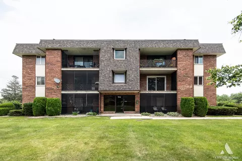 9146 W 140th St #2SW, Orland Park, IL 60462