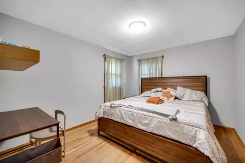 Bedroom - 370 N Commonwealth Ave, Elgin, IL 60123 photo 1 of 2