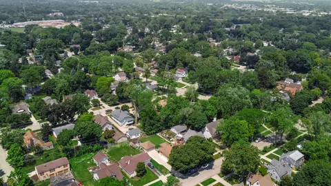View/Area - 370 N Commonwealth Ave, Elgin, IL 60123 photo 2 of 3