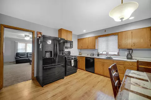 Kitchen - 370 N Commonwealth Ave, Elgin, IL 60123 photo 2 of 3