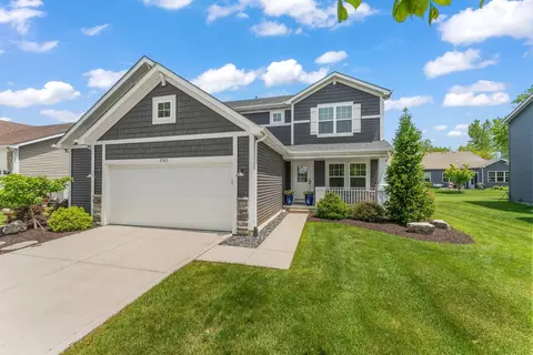 2585 Dunbar St, Chesterton, IN 46304