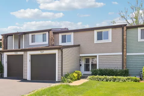 727 Lakeside Circle Dr, Wheeling, IL 60090