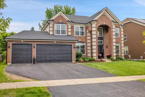245 Liszka Ln, Oswego, IL 60543