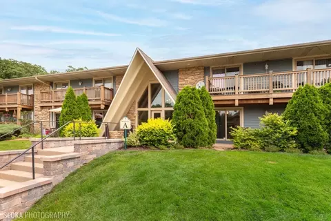300 Opatrny Dr #101, Fox River Grove, IL 60021