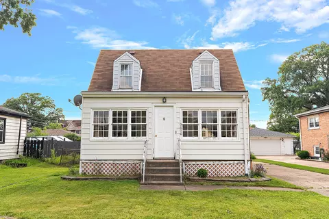 10636 S 83rd Ave, Palos Hills, IL 60465