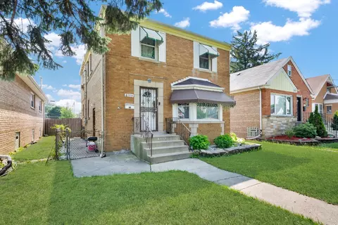 8105 S Sawyer Ave, Chicago, IL 60652