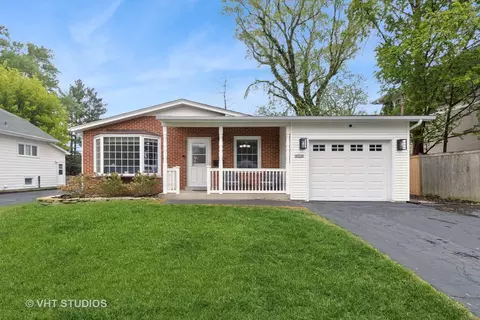 123 N Cedar St, Palatine, IL 60067