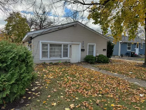 122 E State St, North Aurora, IL 60542