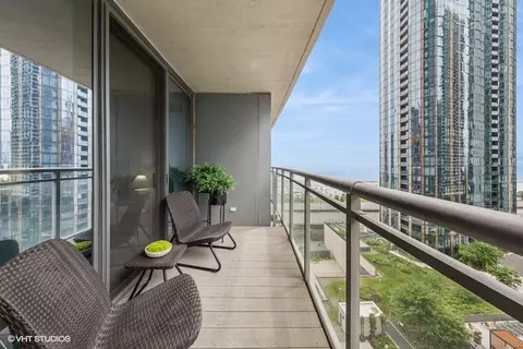 Exterior - 450 E Waterside Dr #906, Chicago, IL 60601 photo 1 of 2