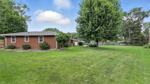 Exterior - 1866 Robert Ct, Aurora, IL 60506 photo 6 of 8