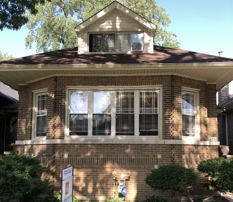 8251 S Kenwood Ave, Chicago, IL 60619