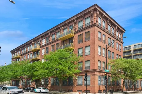120 E Cullerton St #402, Chicago, IL 60616