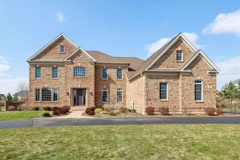 24 Wood Oaks Dr, South Barrington, IL 60010